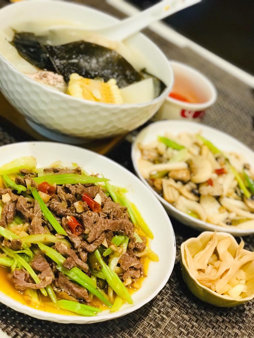 泡椒芹菜牛肉丝