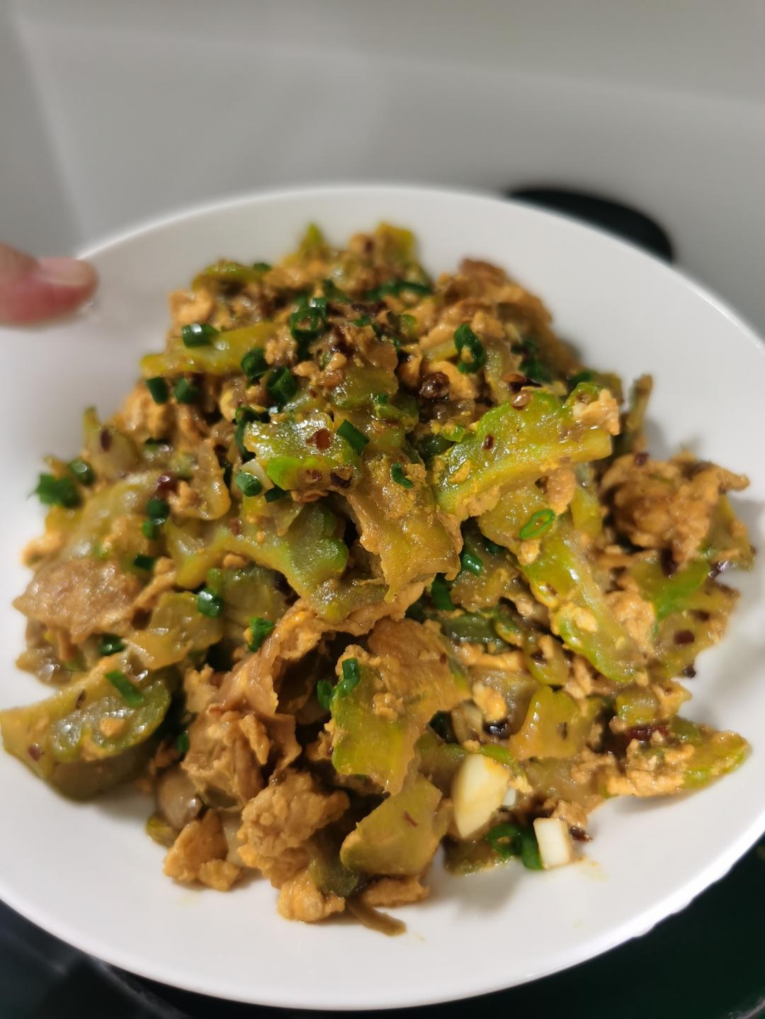 苦瓜炒鸡蛋，快手家常菜