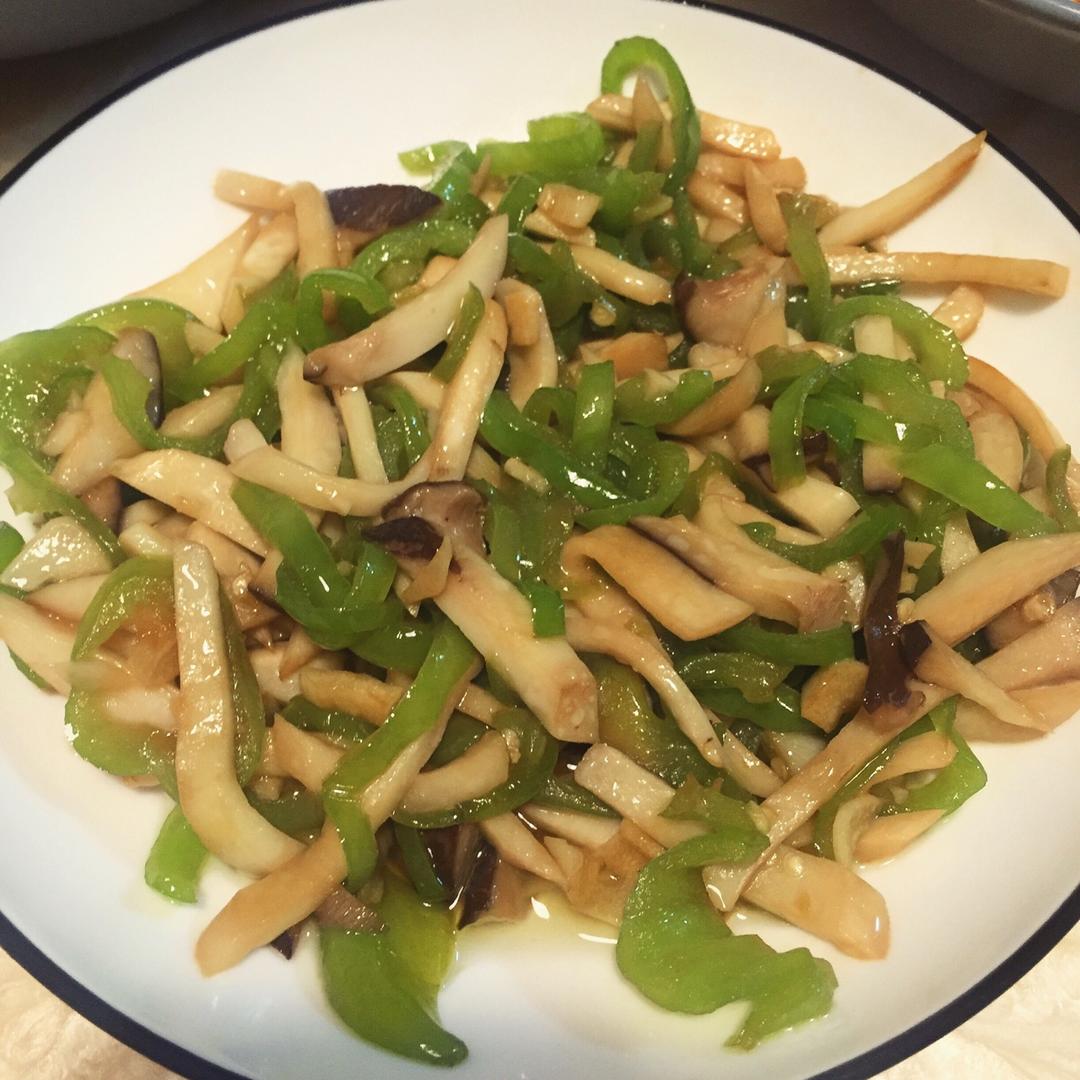 青椒素炒杏鲍菇