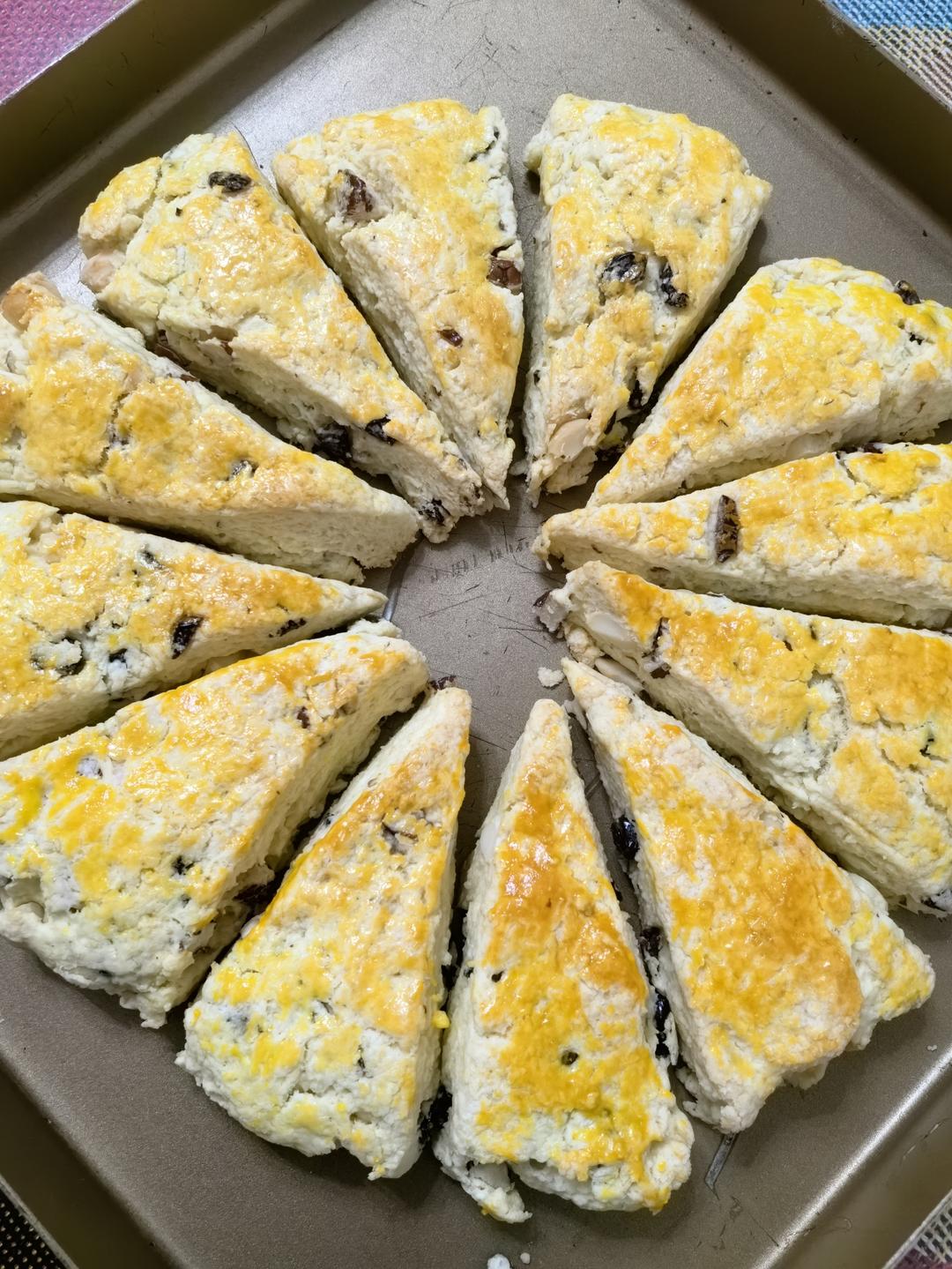 完美裂纹～百分百成功的超好吃奶香司康（禁止搬运）