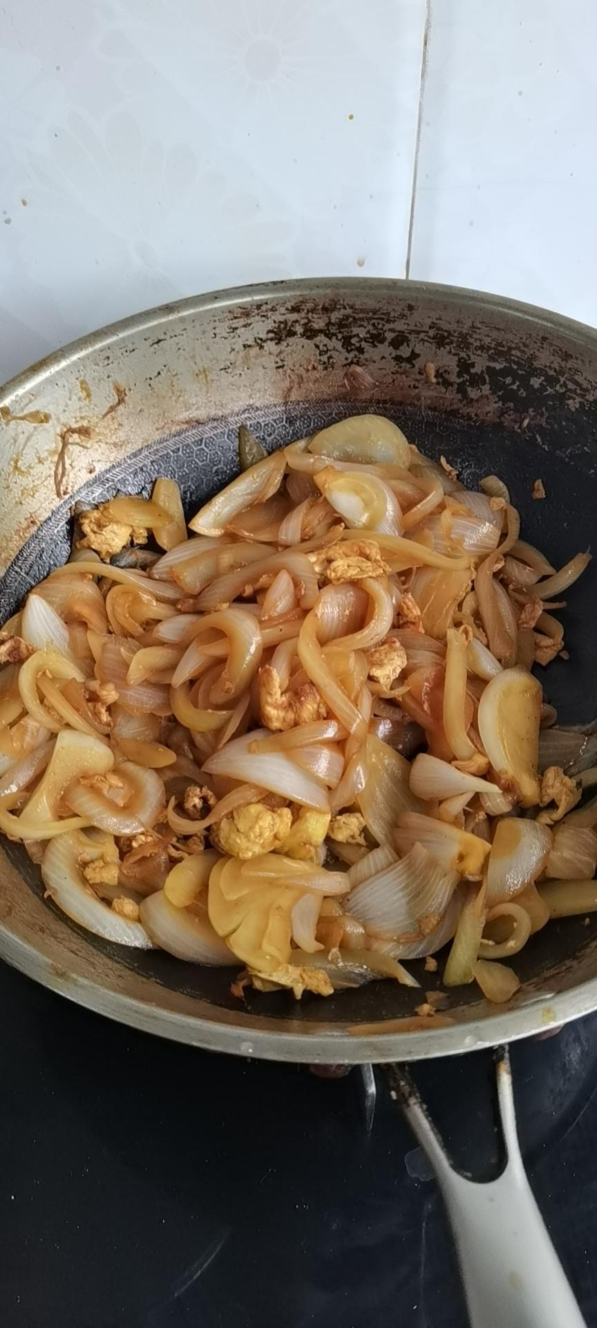 降压防癌的好食材  洋葱炒鸡蛋