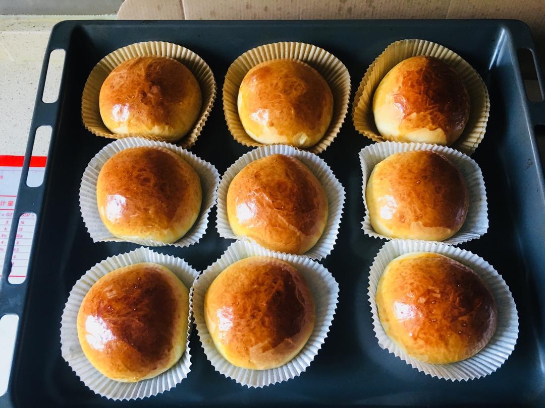 颜太烘培做的如棉花般松软的海苔肉松面包