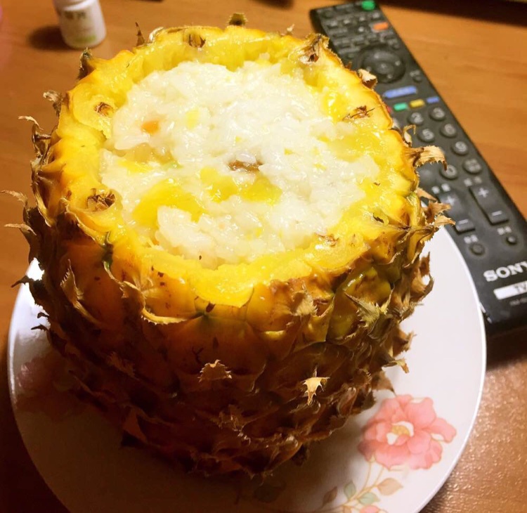 adliene若瑜做的糯米菠萝饭