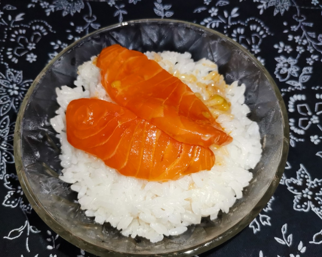 三文鱼米饭