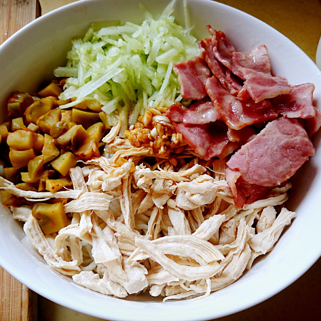 麻酱鸡丝凉面