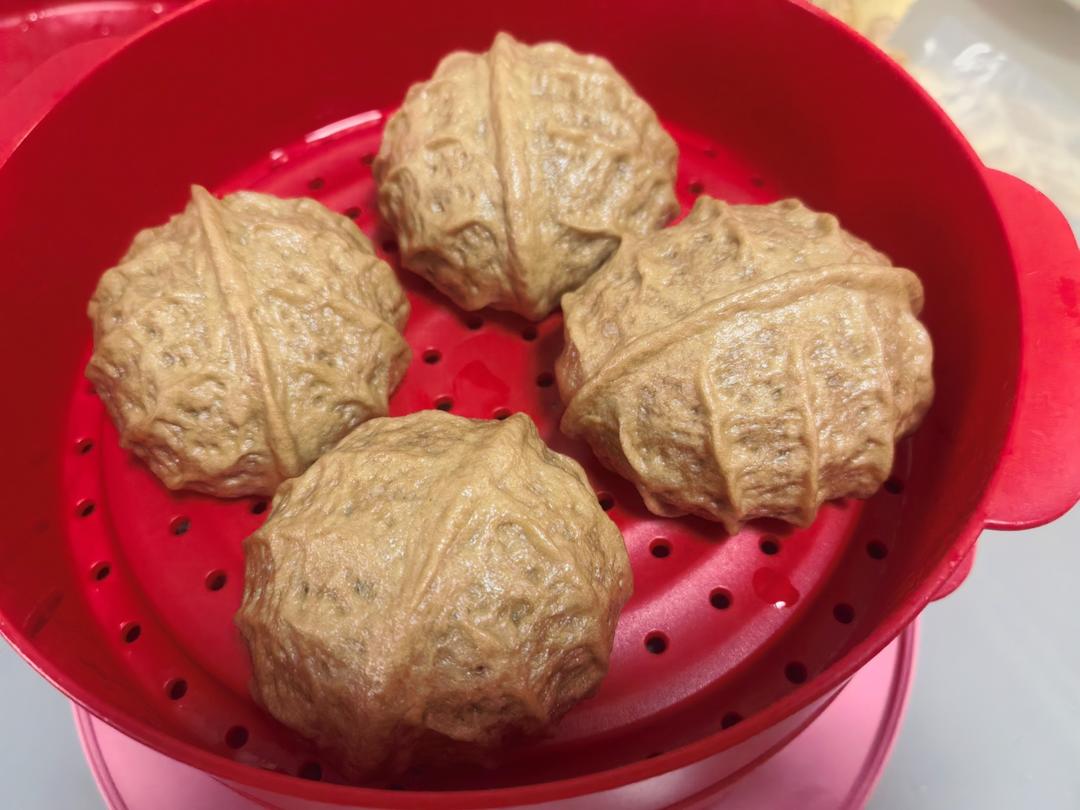 一定要尝试的美味流沙核桃包