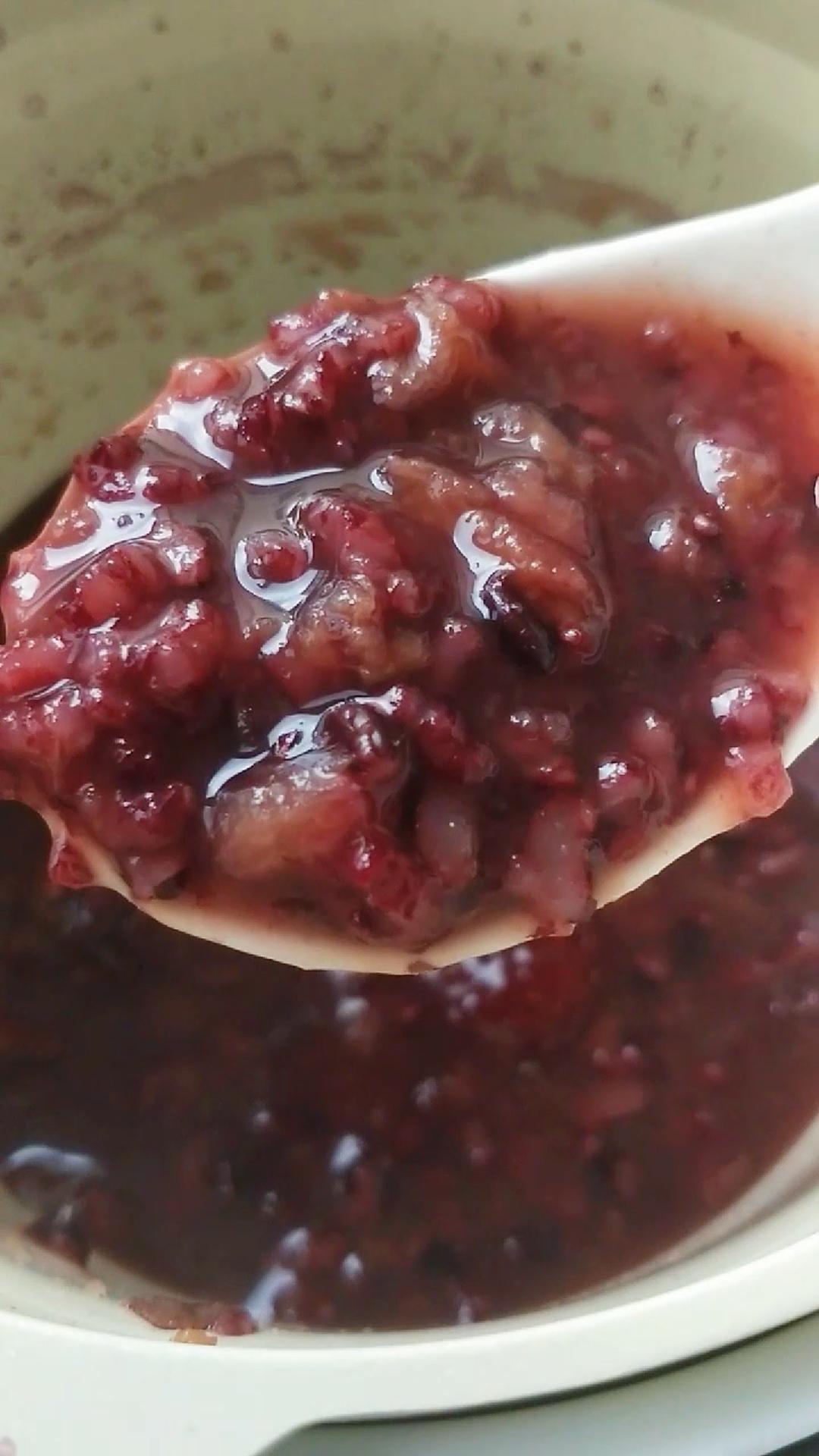 红枣黑米粥 8+宝宝辅食