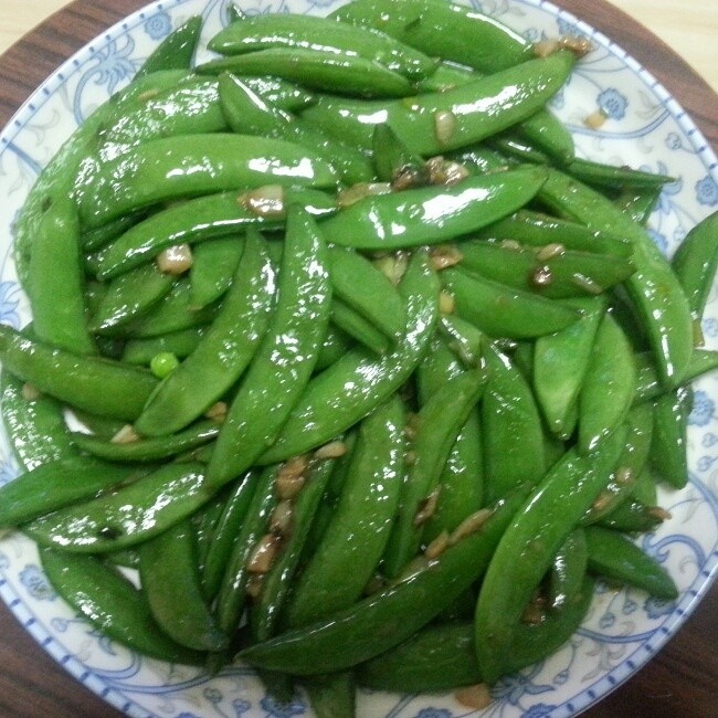 蒜蓉甜豆的做法步骤图 蒜蓉甜豆怎么做好吃 暴躁慧慧 下厨房 蒜蓉甜豆的做法步骤图 蒜蓉甜豆怎么做好吃 暴躁慧慧 下厨房