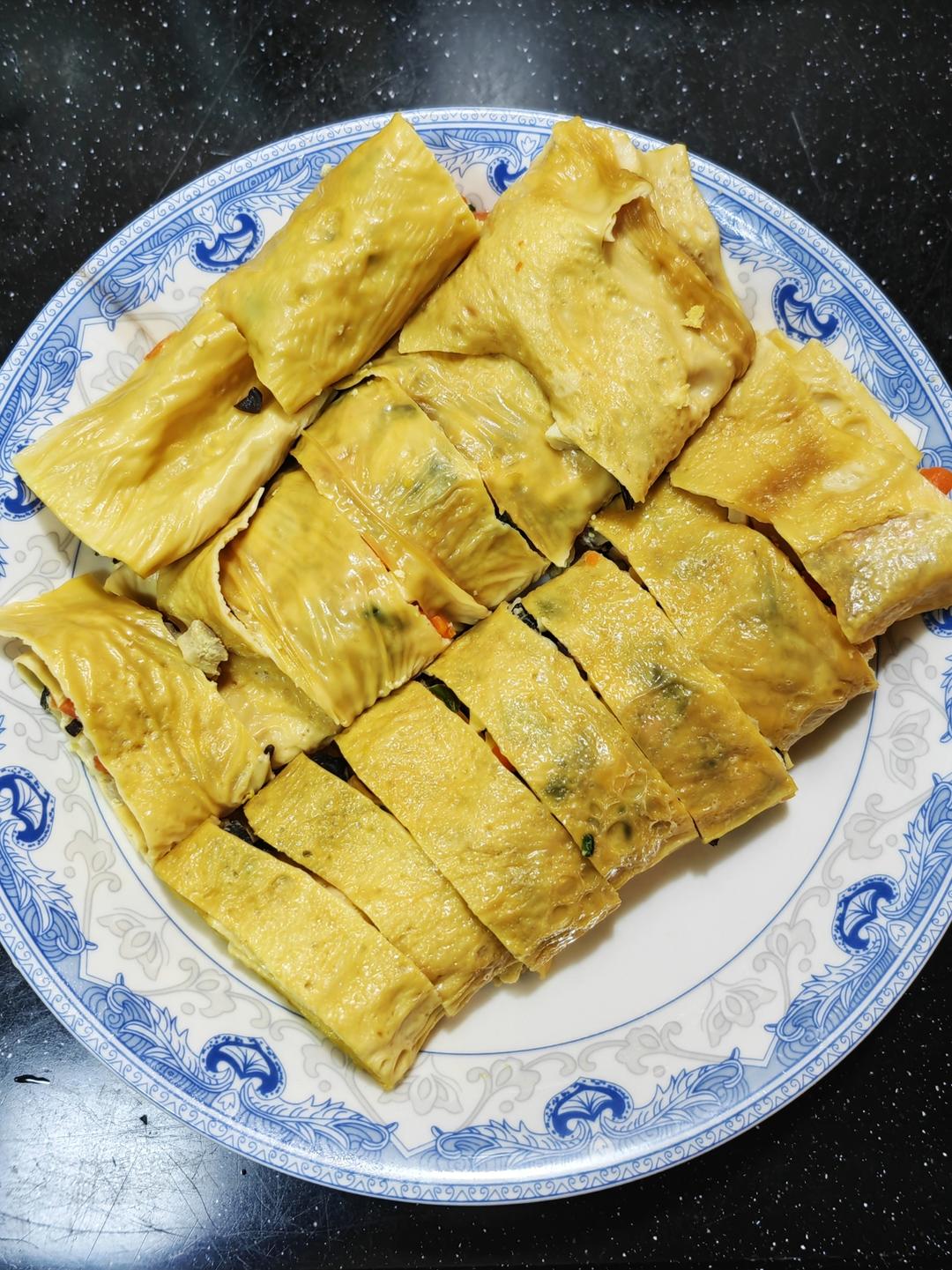 豆皮肉卷（东北千张）好吃不腻，尤其适合手残党