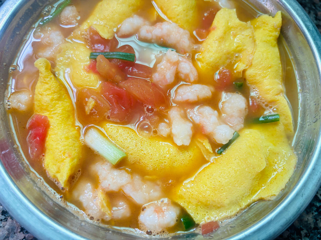 西红柿虾饺虾滑汤的做法
