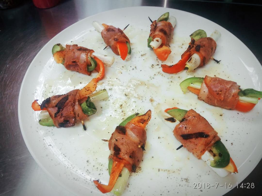 8寸纯手工什锦披萨