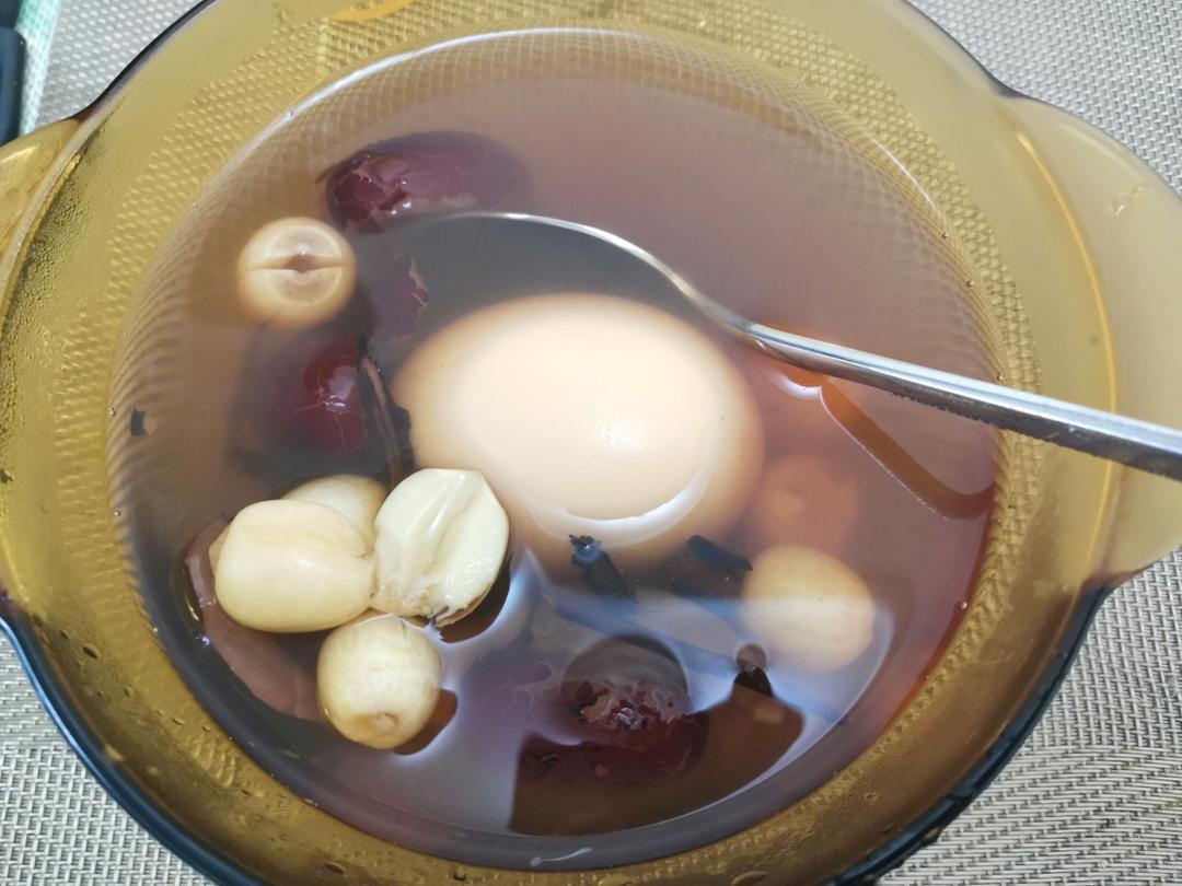 桑寄生蓮子蛋茶
