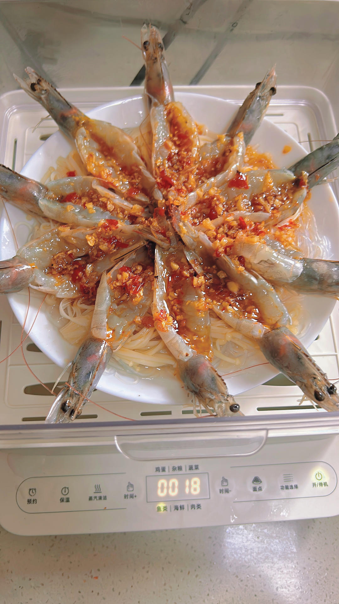 蒜蓉粉丝金针菇虾煲
