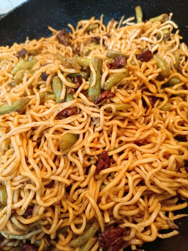 豆角焖面-自制面条