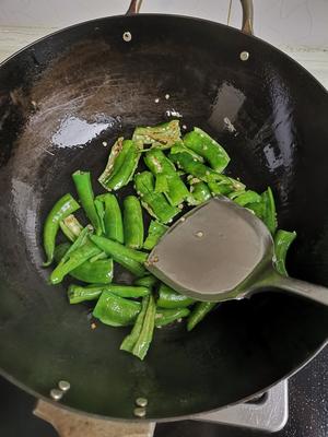 豆豉青椒的做法 步骤2