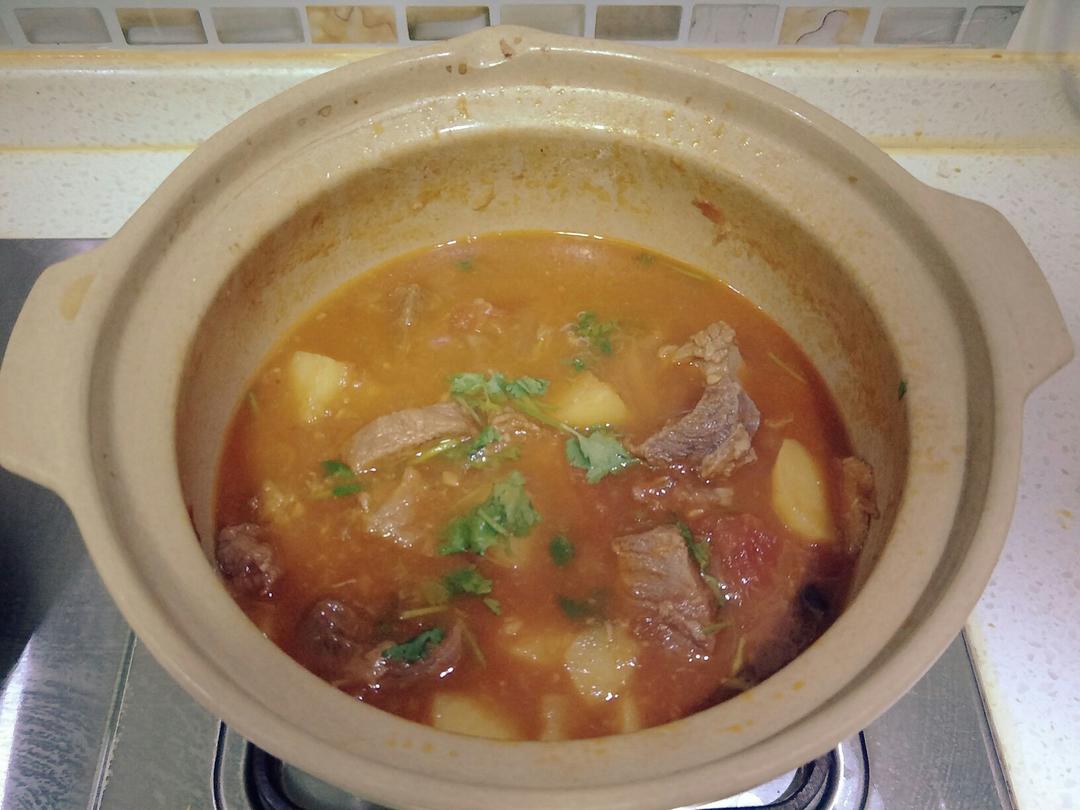 【番茄土豆炖牛腩】