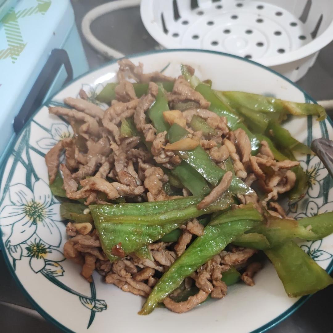 厨师长教你：“青椒肉丝”的正宗做法，色香味俱全
