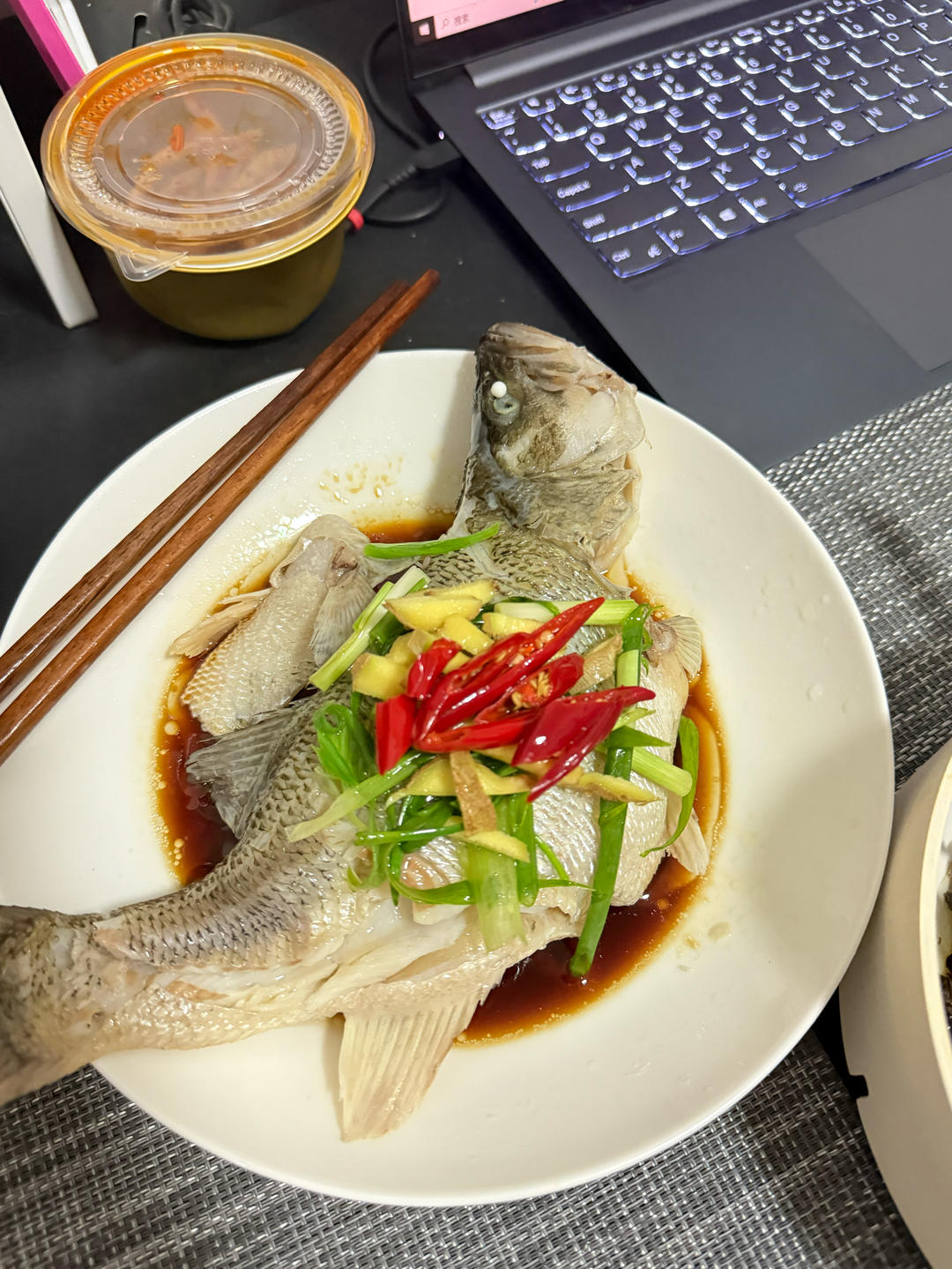 10分钟做 清蒸鲈鱼 （附切鱼图解）