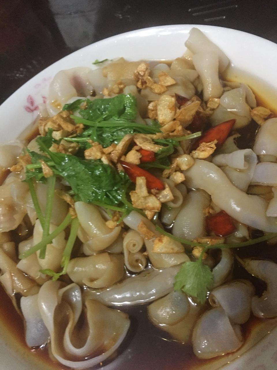 超容易又好吃的葱蒜炒鸭肠(小tips让鸭肠比较好吃不会硬邦邦)