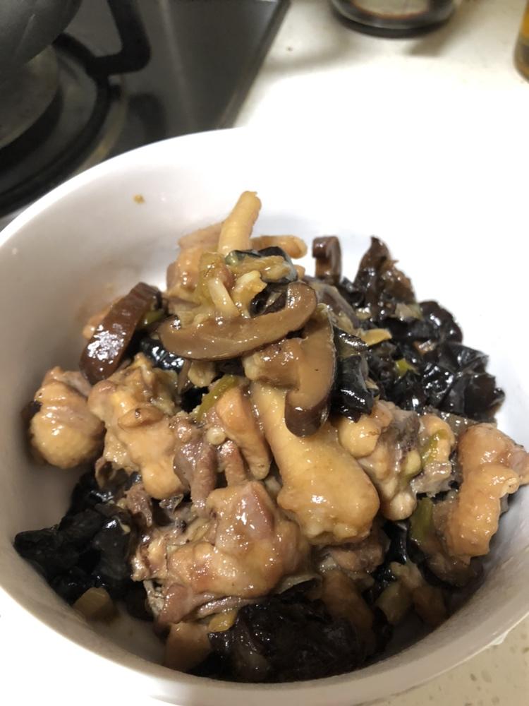 冬菇焖鸡
