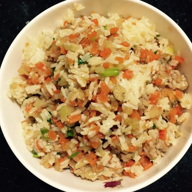 榨菜蛋炒饭（粒粒分明小窍门）