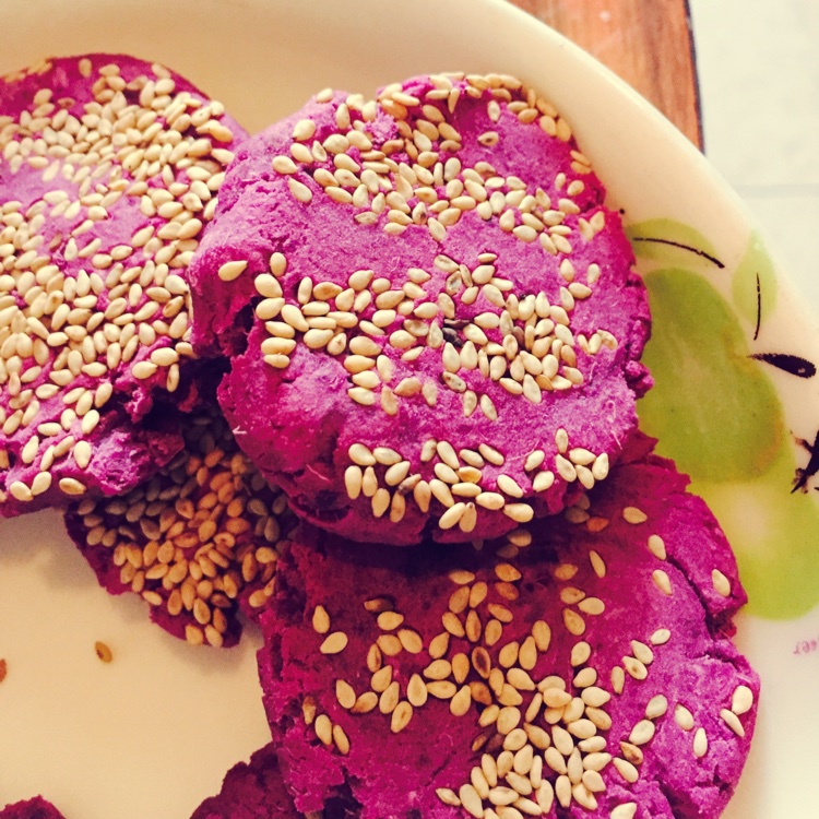 紫薯芝麻饼