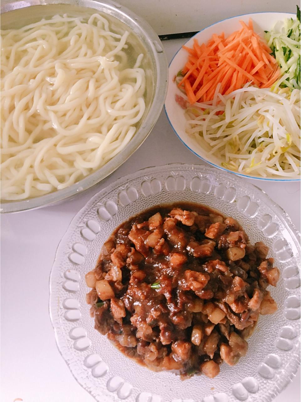 堂妈的炸酱面