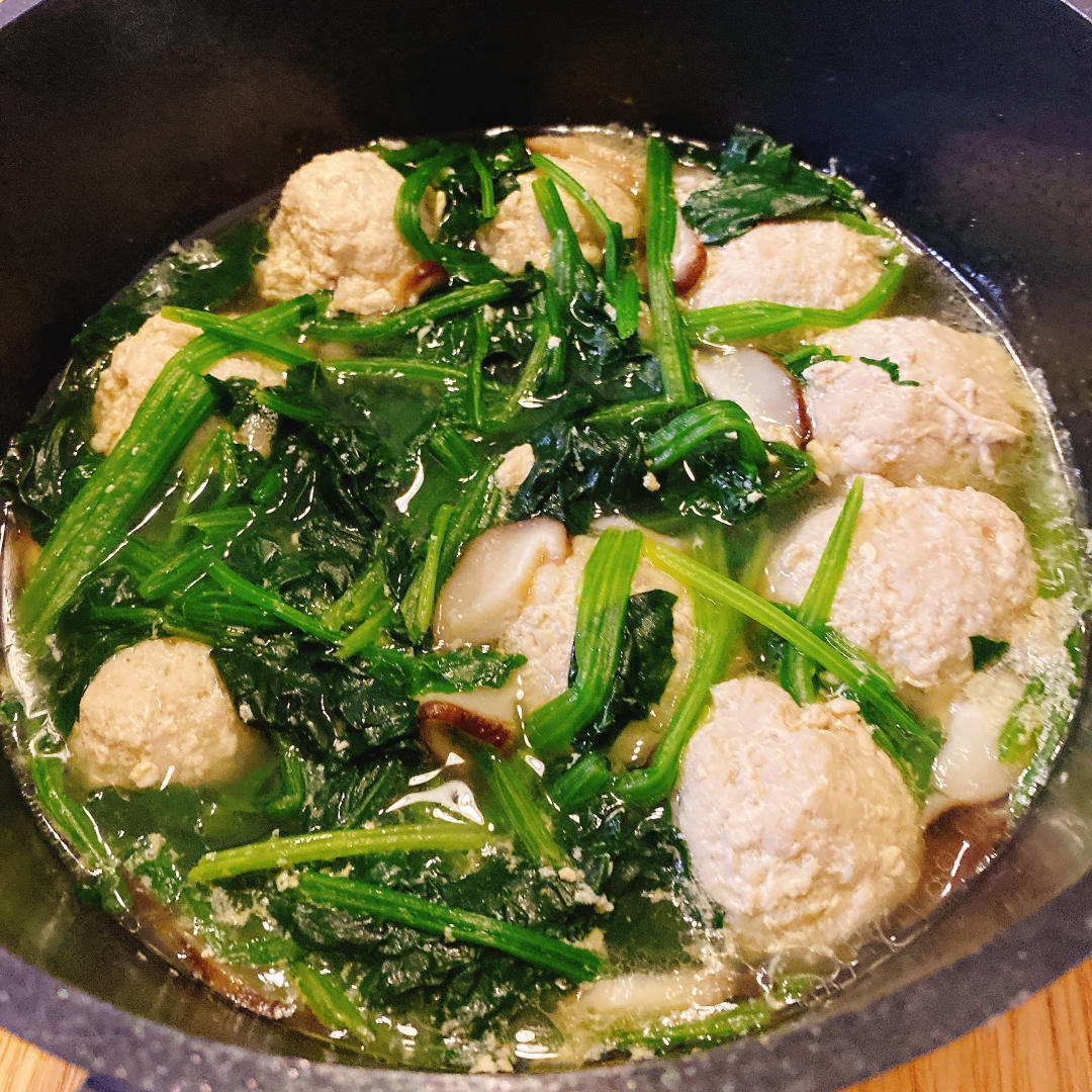 菠菜汆丸子