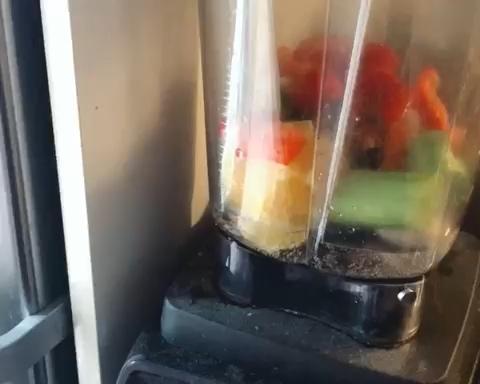 橙子甜椒香蕉思慕雪smoothie的做法