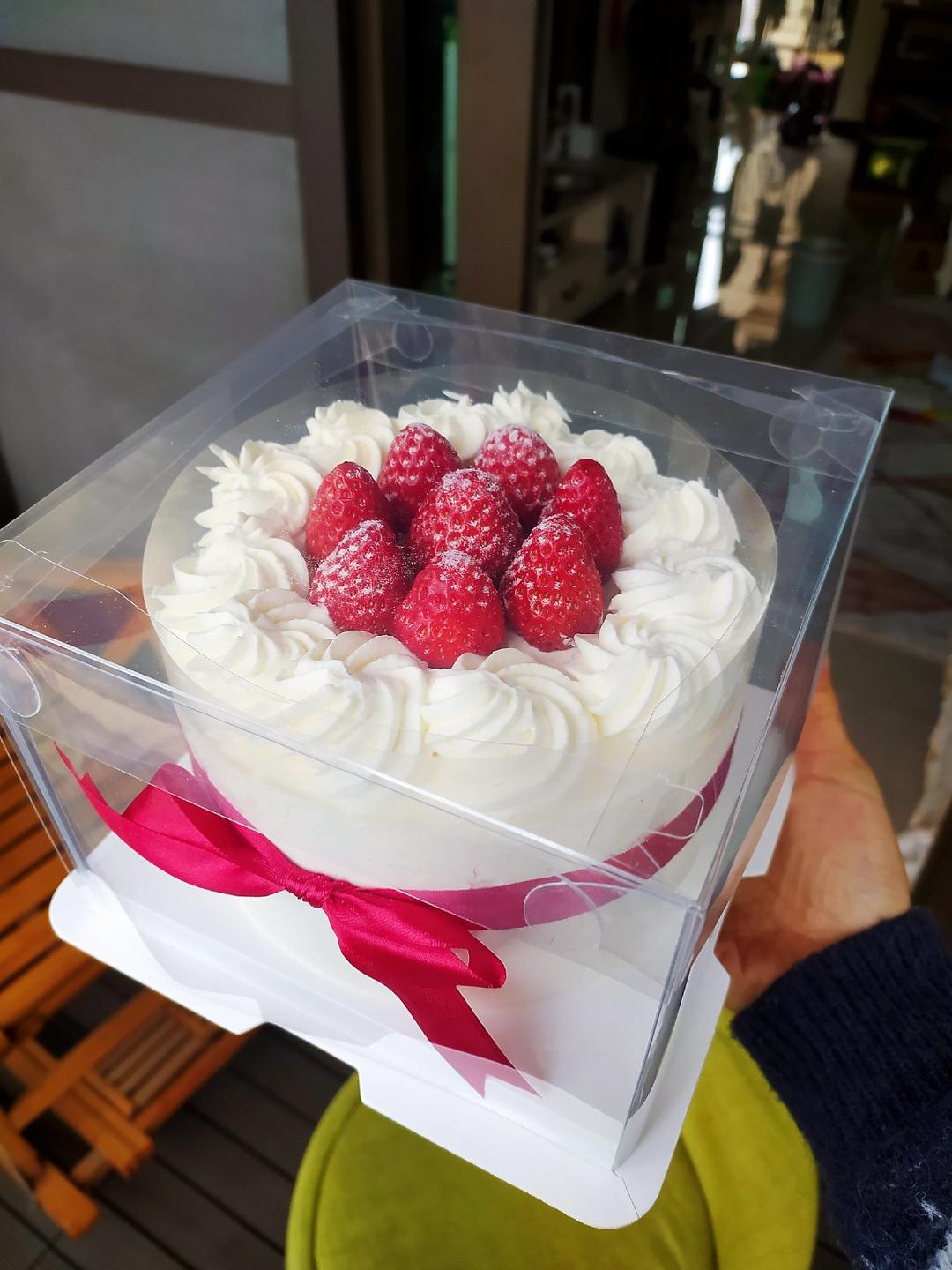 【全网最全合集】搬运🍓漂亮的草莓蛋糕~草莓季装饰灵感图