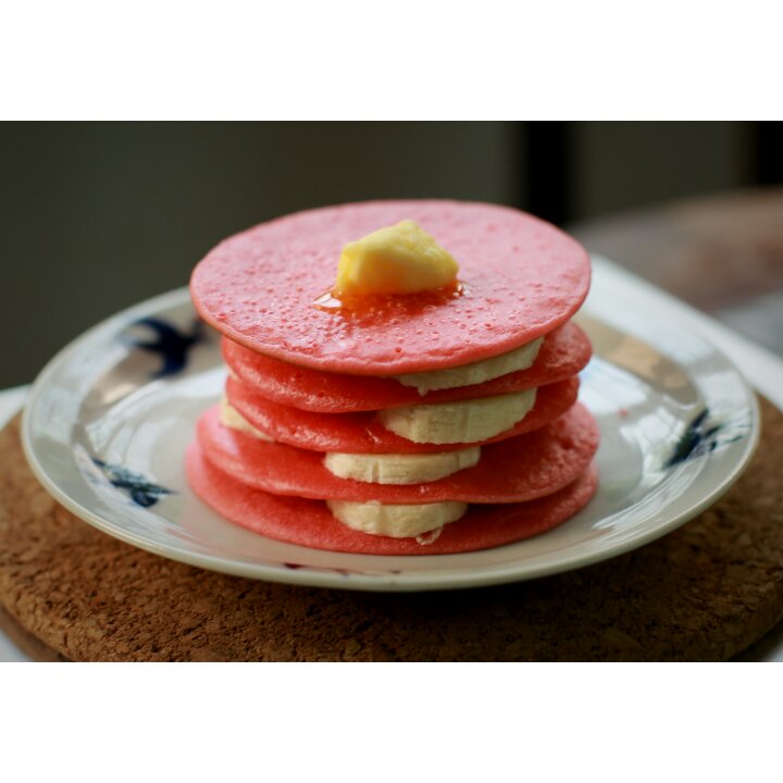 Red Velvet Pancakes with Cream Cheese Glaze 红丝绒松饼配奶油奶酪淋酱