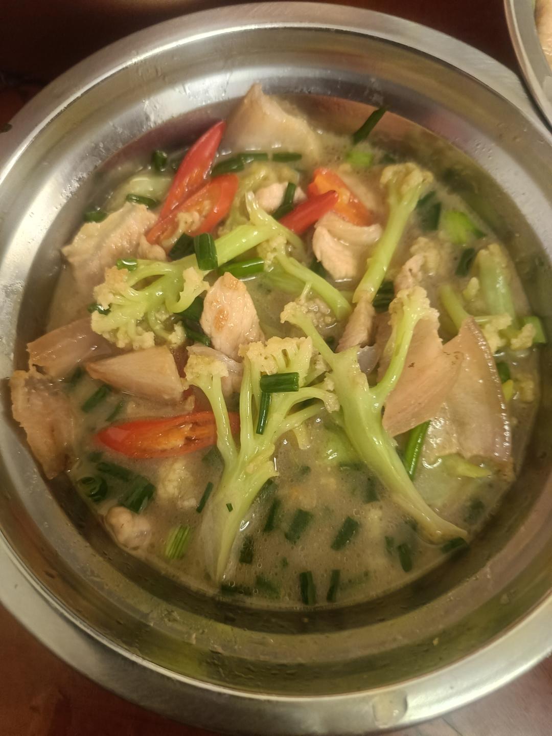 秘制花菜炒肉（崽崽食）