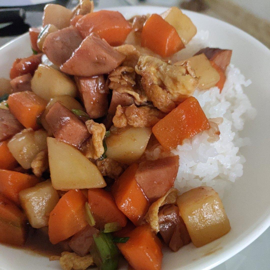 ✅挑战365天晚餐不重样第76天:烤肠鸡蛋土豆烩饭‼️