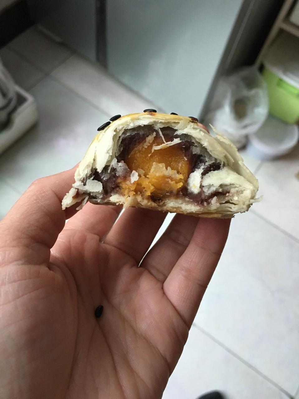 蛋黄酥的一些改良处记录（皮厚薄，与口感油腻度调整等等）