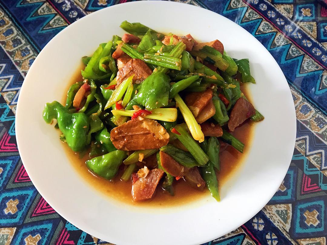 火腿香干螺丝椒的做法