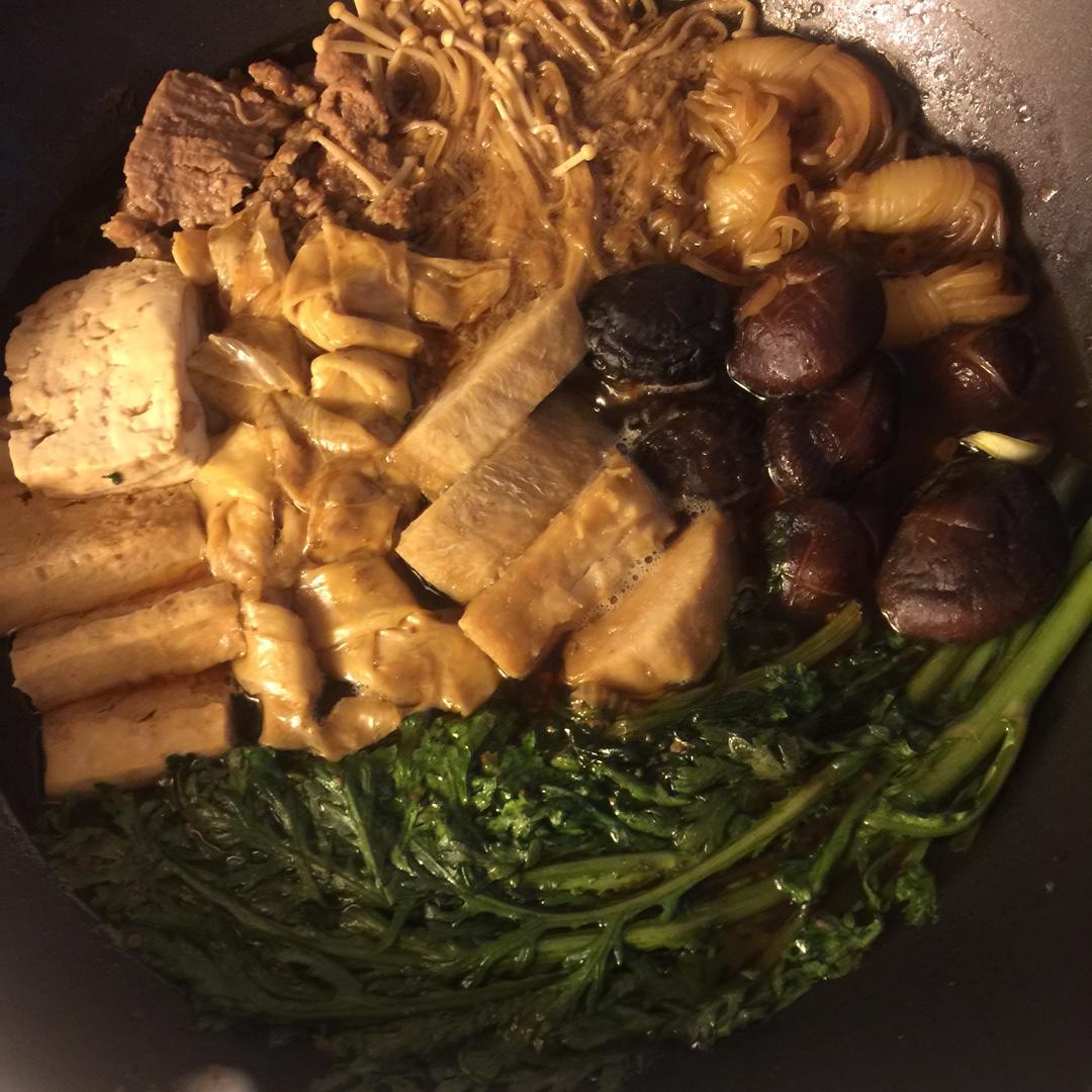 寿喜烧（日式牛肉火锅）