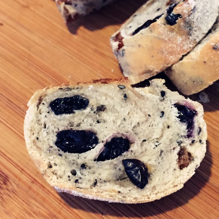 全麦葡萄干面包