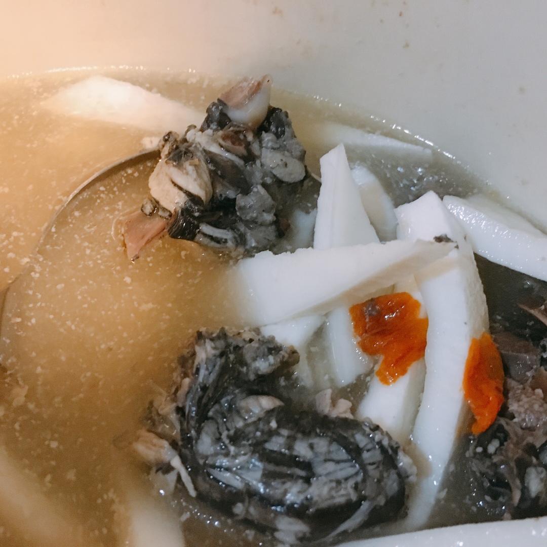 椰子乌鸡汤