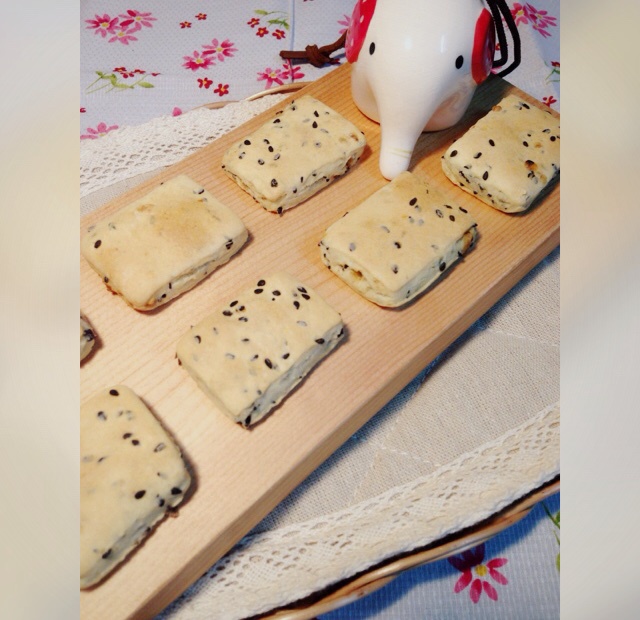 黑芝麻咸香饼干