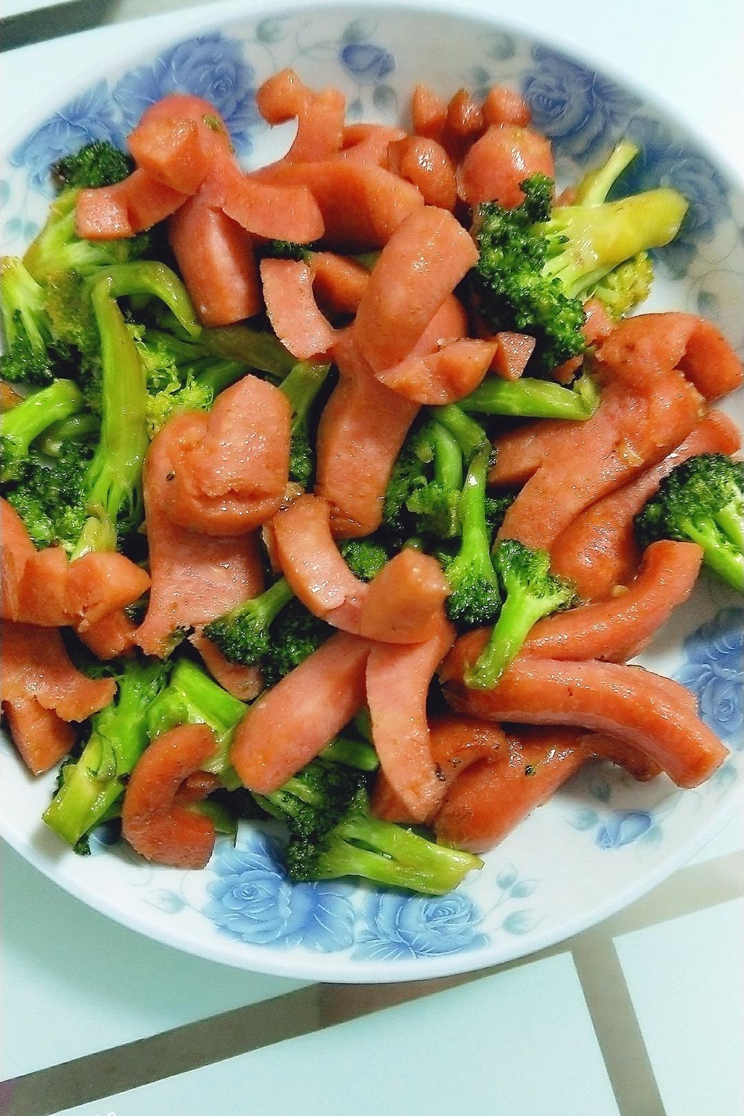 手机用户1959_ovpb做的蒜香西兰花炒脆皮肠