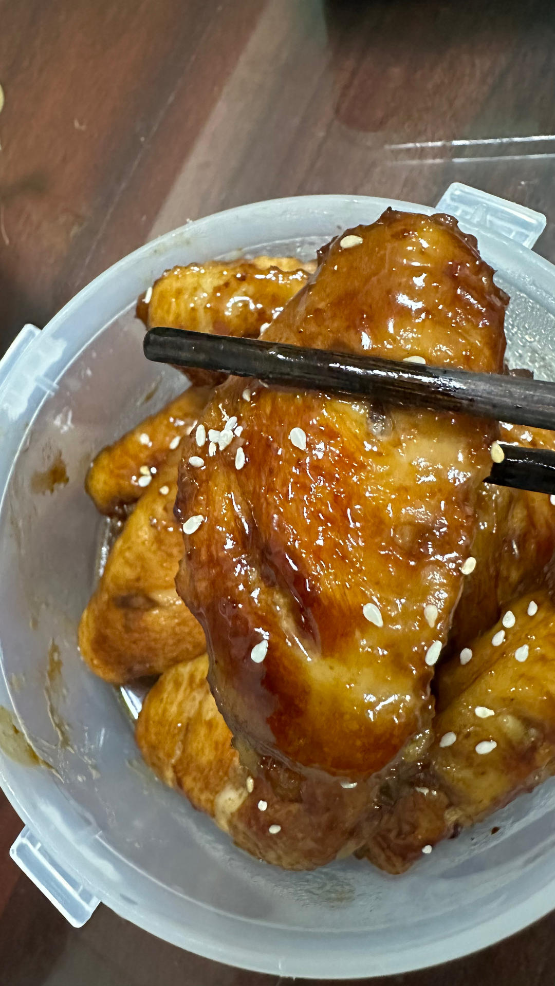 厨师长教你：“可乐鸡翅”的家常做法，味道鲜嫩可口，先收藏起来