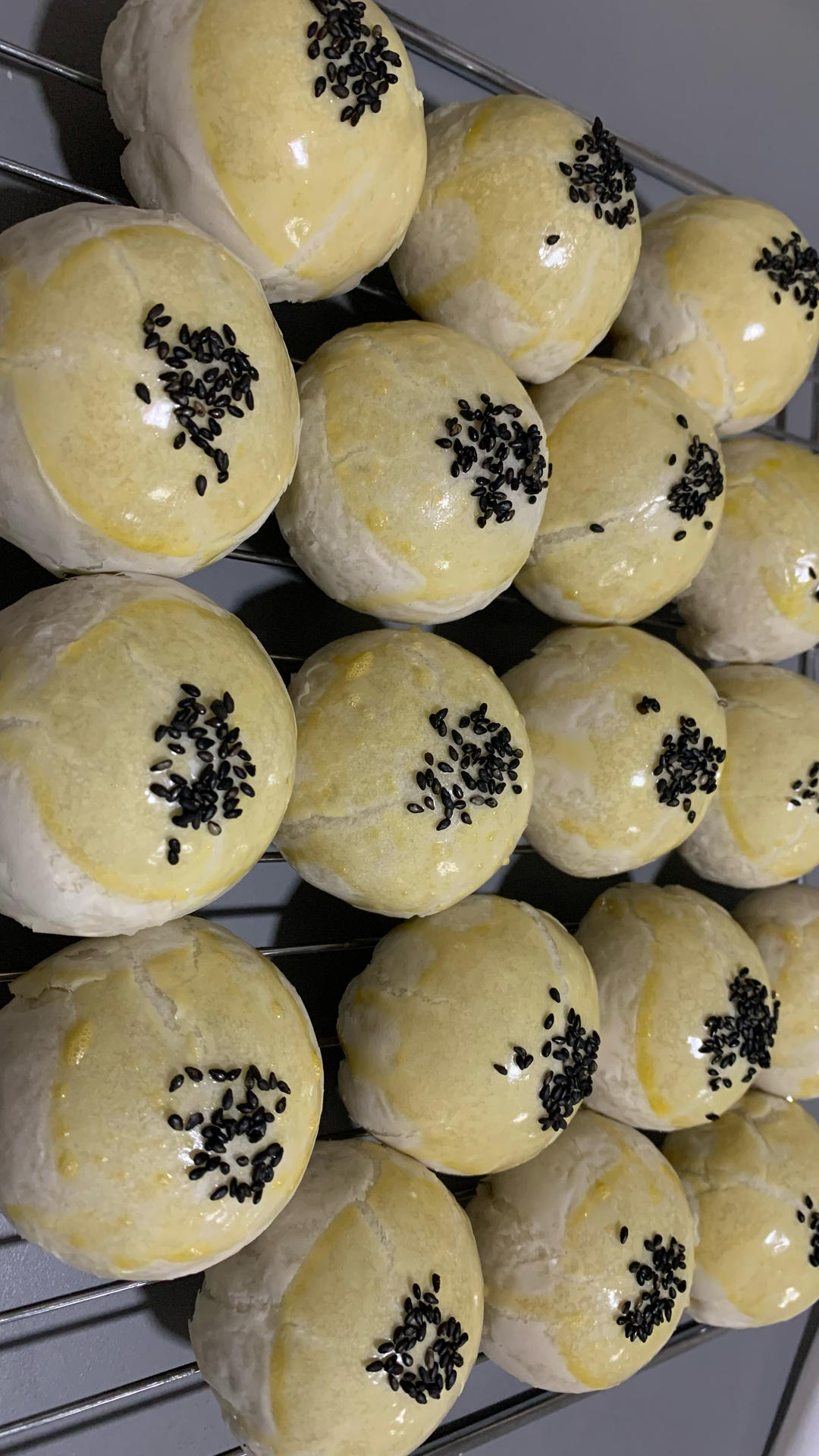 超简单 免揉 酥掉渣的蛋黄酥(超详细附全程视频)不破酥『万能酥皮』