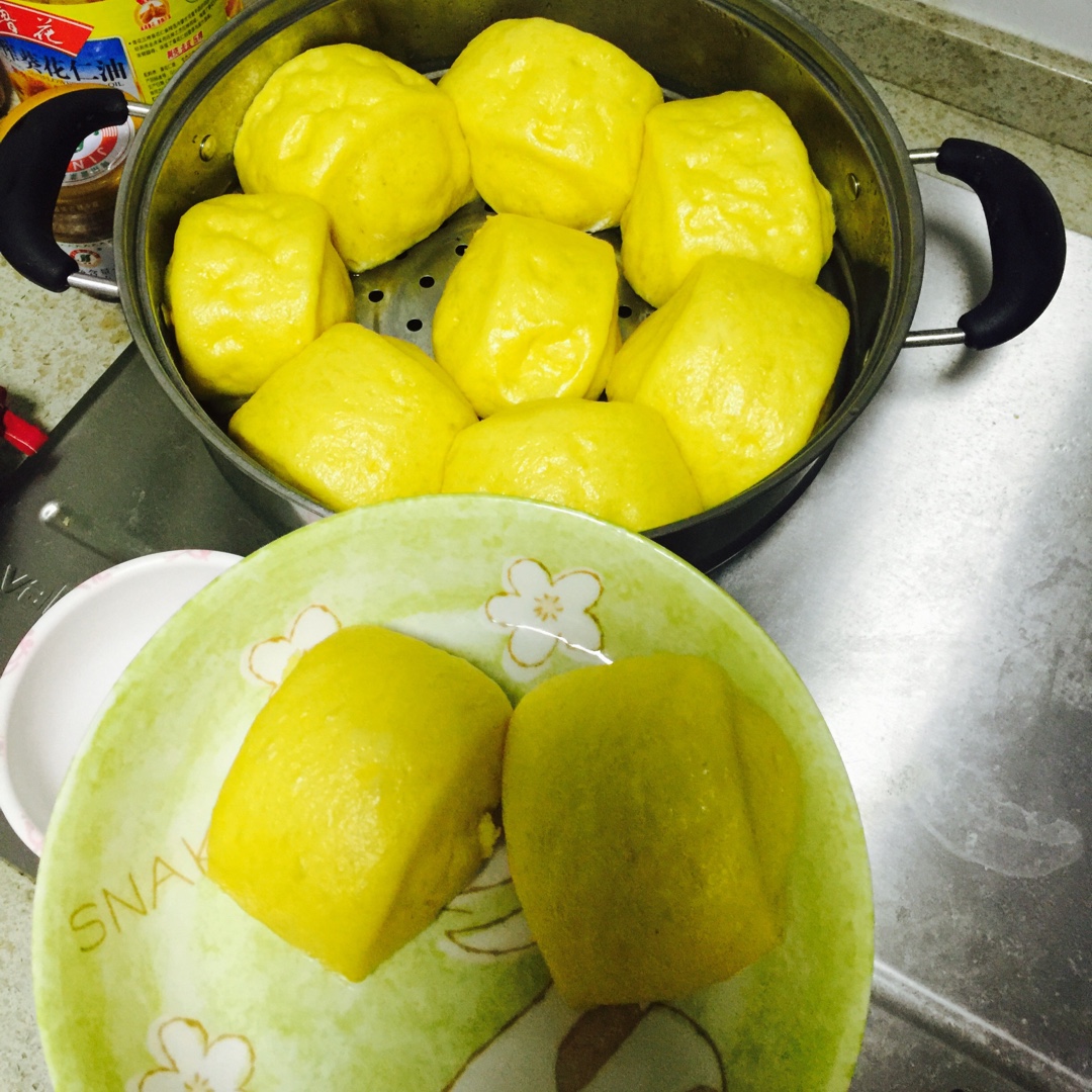 新手也可以--详解如何做出人见人爱、金黄的南瓜馒头