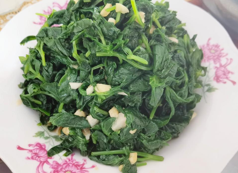 凉拌芹菜叶子