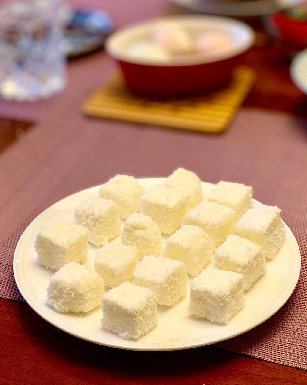 椰丝牛奶小方糕