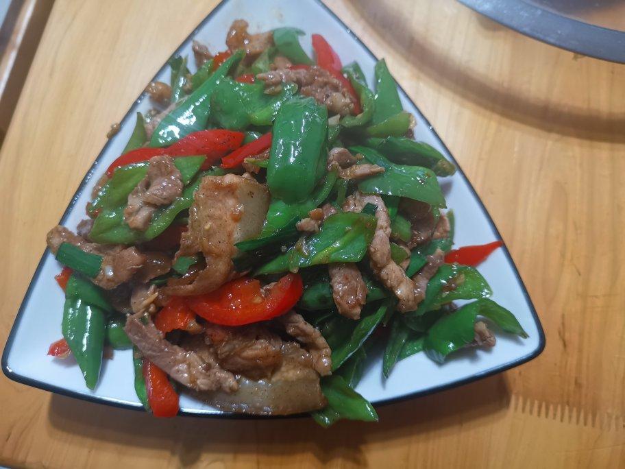 厨师长教你：“小炒肉”的家常做法，家常味很浓郁，先收藏起来
