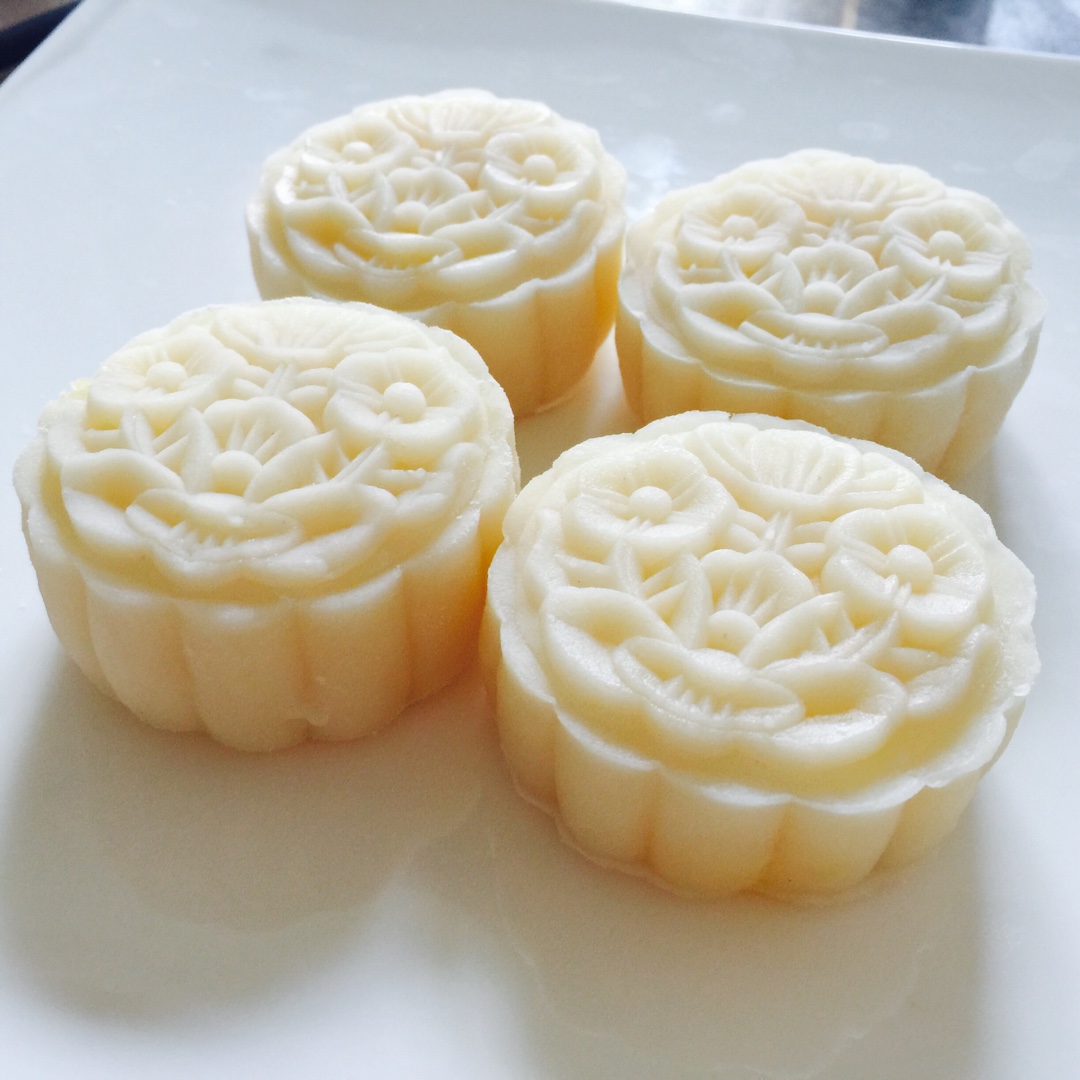 奶黄冰皮月饼