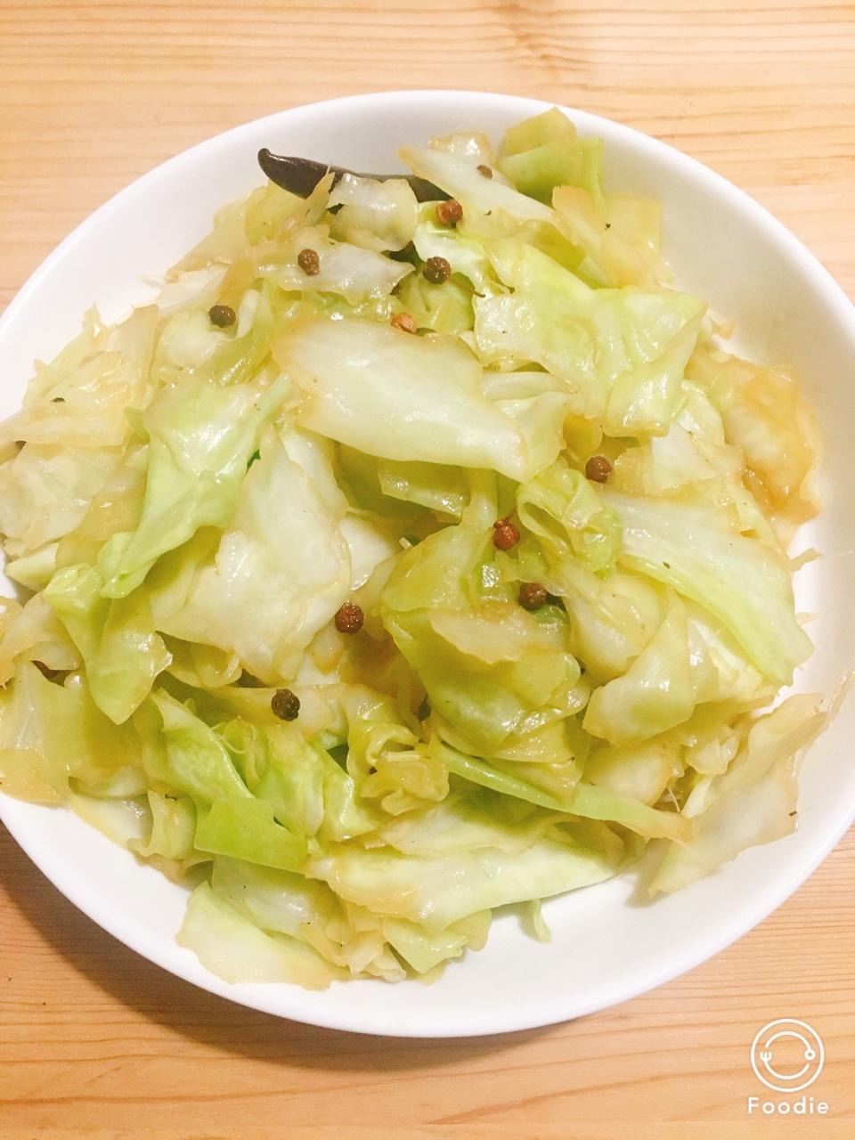 阿婆手撕包菜