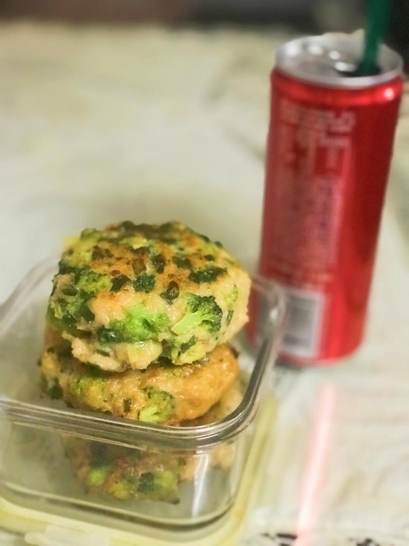 减肥餐：香煎鸡胸肉饼