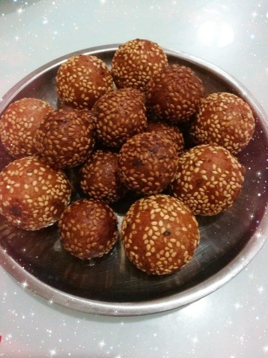黄金球之一（南瓜芝麻球）